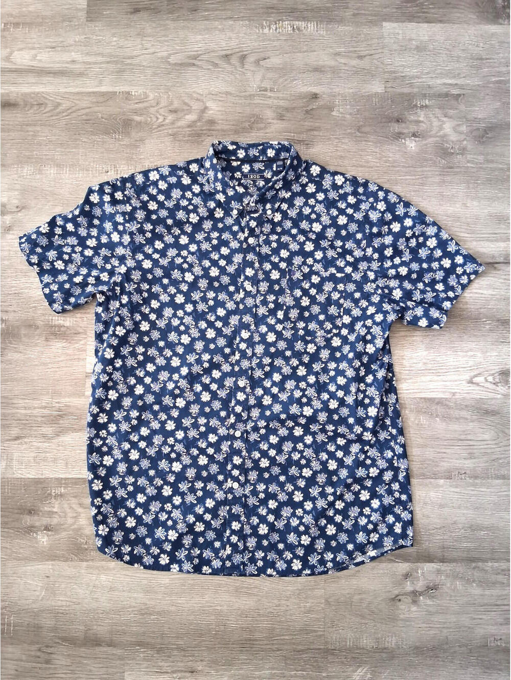 IZOD Men's XL Blue Floral All Over Print Short Sleeve Casual Button-Down Shirt